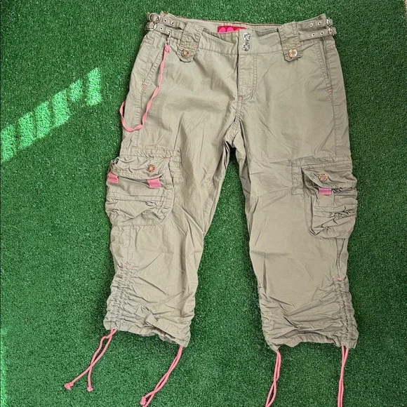 Y2K Stylish GLO Utility Candy Raver Cargo Capri Pants - Picture 13 of 14